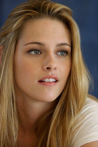 kristen-stewart-20090129-488453.jpg kristen-stewart-20090129-488453.jpg